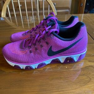 Nike sneakers Women’s size 8